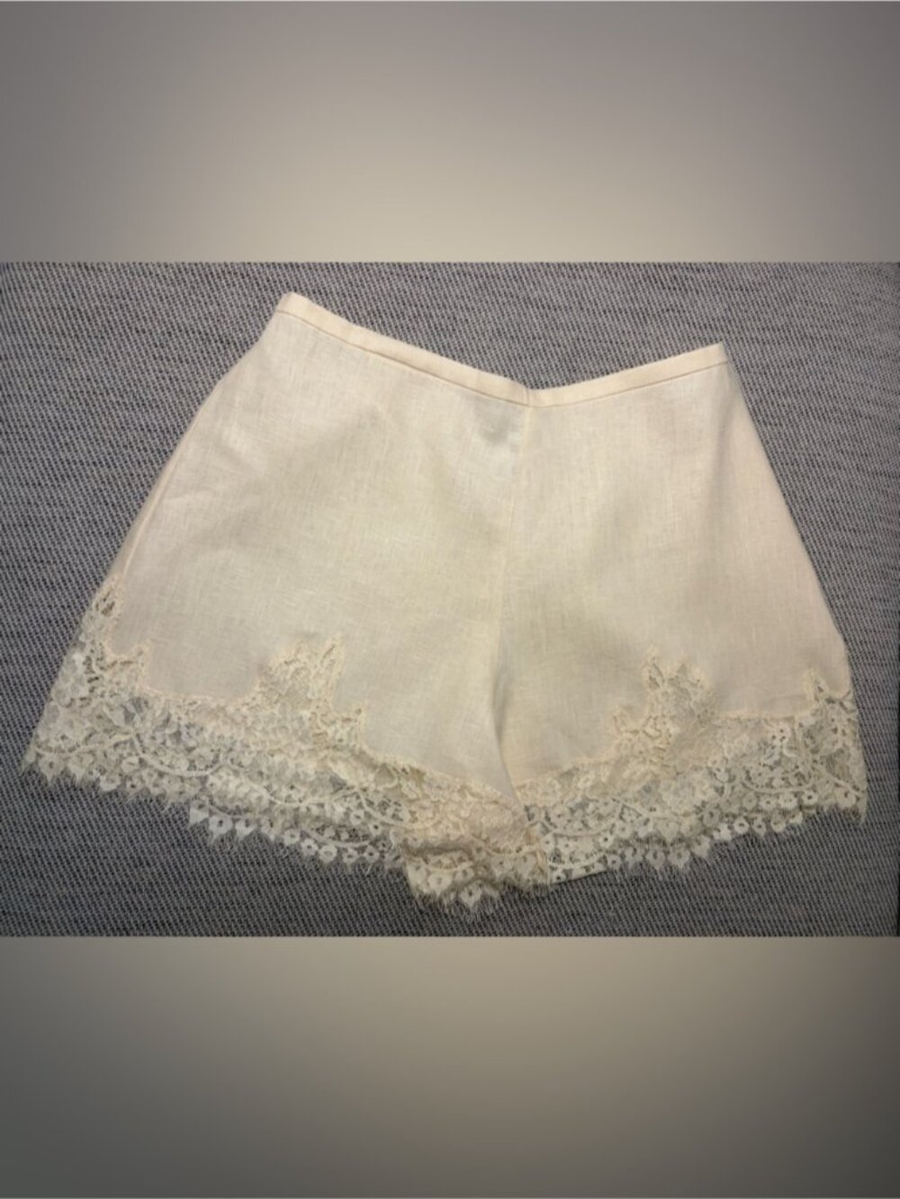 NEW Reformation Fern Sugar Yellow Lace Trim Linen Shorts Elastic Waist | US M - Picture 9 of 13